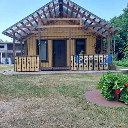 Villa Joekalda Kodumajutus Häädemeeste Exterior foto